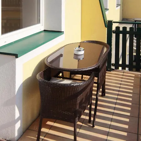 Goldener Adler فندق