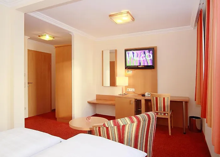 Goldener Adler 3* لينتز